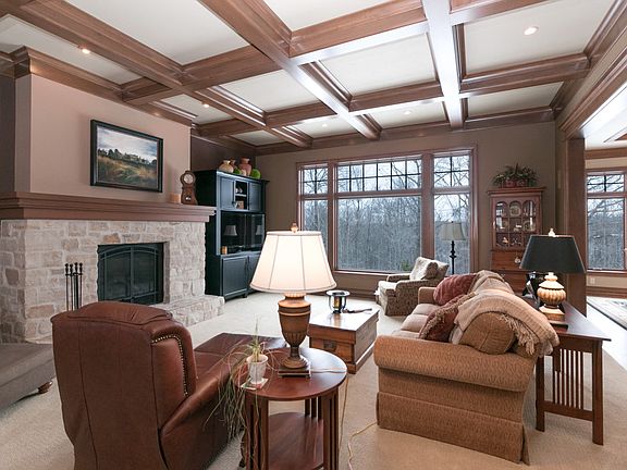 5th image of 653 Marble Rock Cir