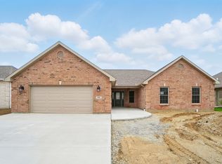 731 W Bentley Cir, Troy, OH