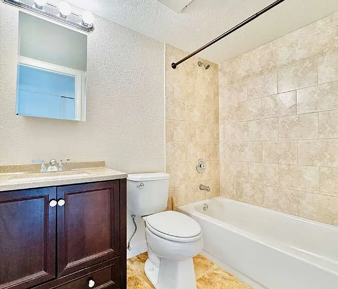 12664 Kenwood Ln #C — Photo 30