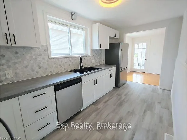 33 Murney St — Photo 5