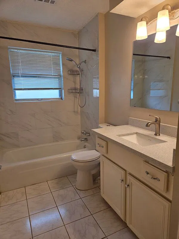 3 bed, 2.0 bath, 1665 sqft, $2,000 — Photo 3