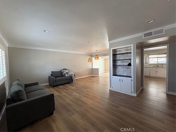 2nd image of 26378 Ridgemoor Rd