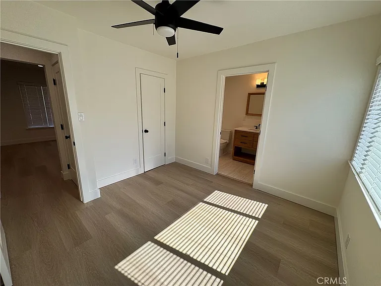 6837 Oak Park Ave — Photo 7
