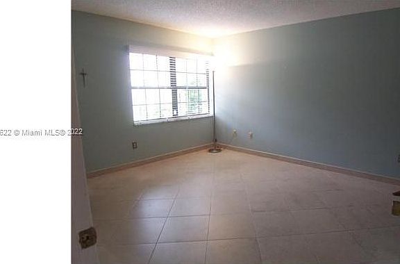 4th image of 10065 SW 137th Ct #10065