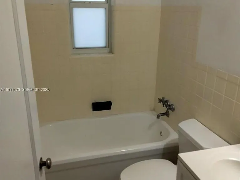 6950 Byron Ave #4 — Photo 3