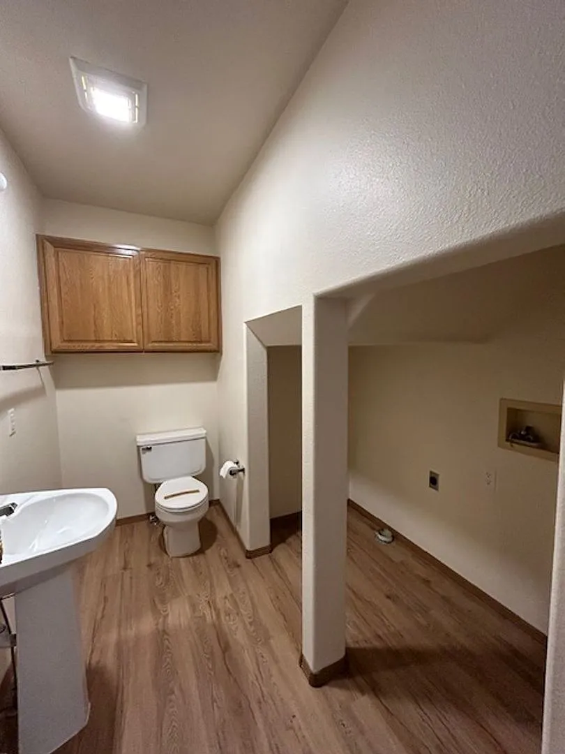 Newly updated 3 Bedroom Townhome! — Photo 4
