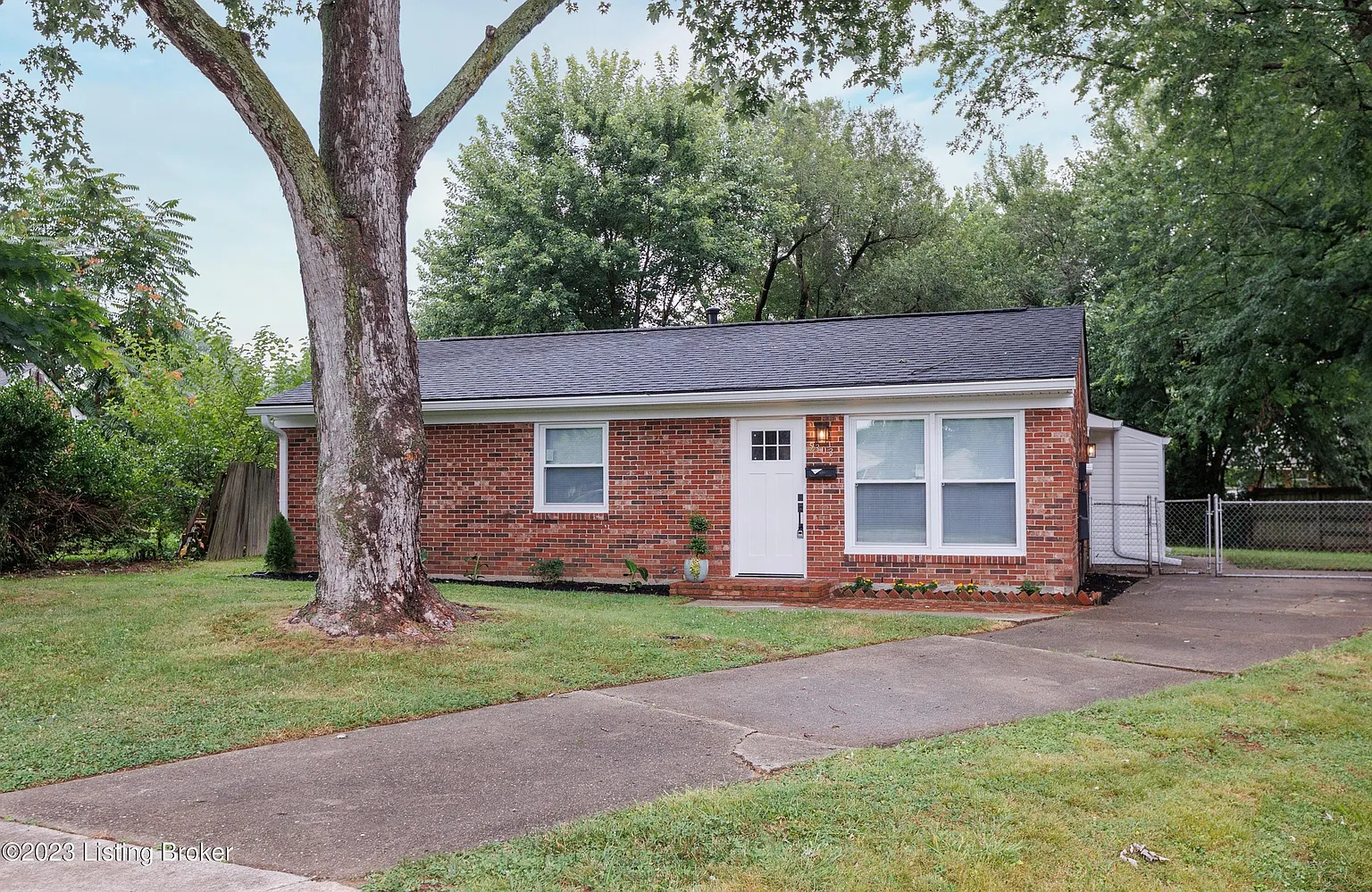 5303 Torrington Ct photo 1