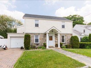115 Hildreth Pl, Yonkers, NY 10704