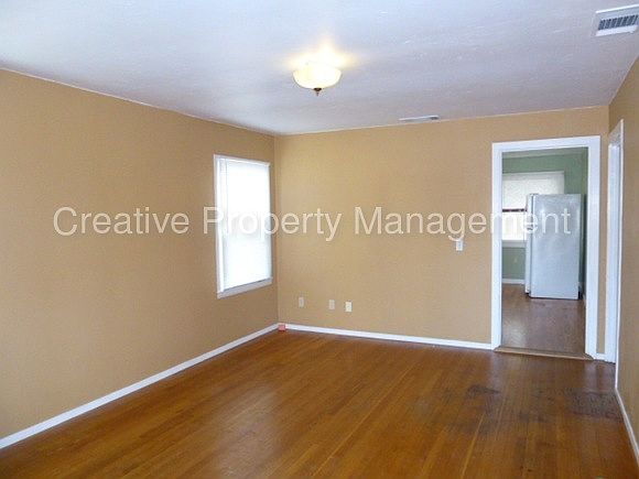 2nd image of 580 Hilby Ave
