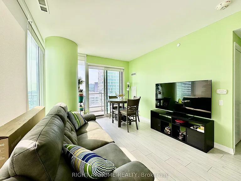898 Portage Pkwy #1903 — Photo 2