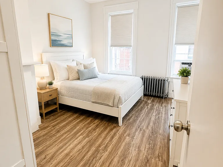 1136 Hancock St #3R — Photo 3