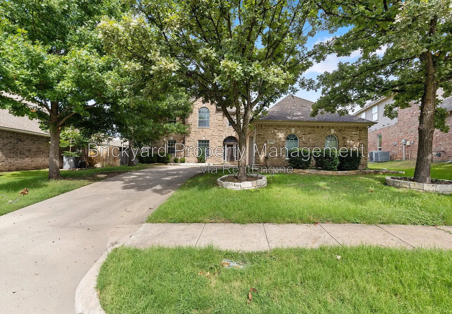 5 bed, 4.0 bath, 3380 sqft, $3,400 — Photo 4