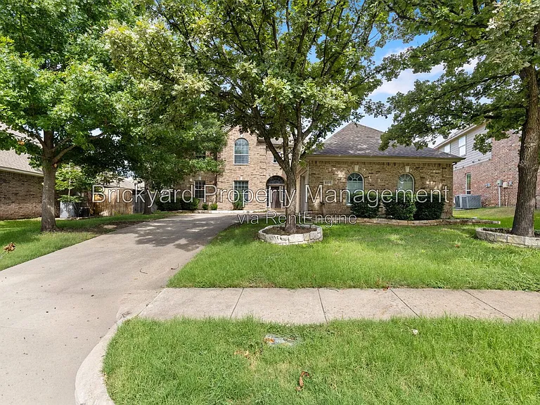 4409 Mitchell Ln — Photo 4