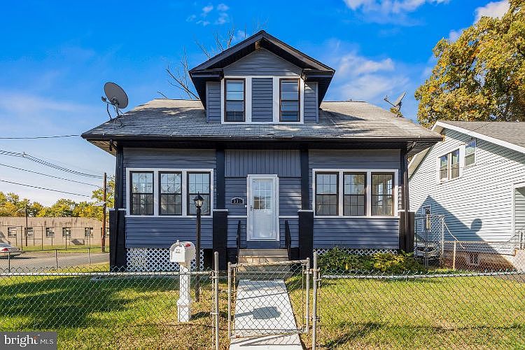 1st image of 331 Linden Ave