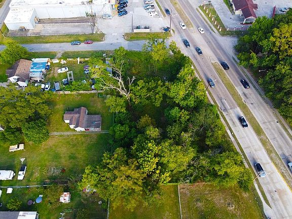 3rd image of 3110 Tidwell Rd