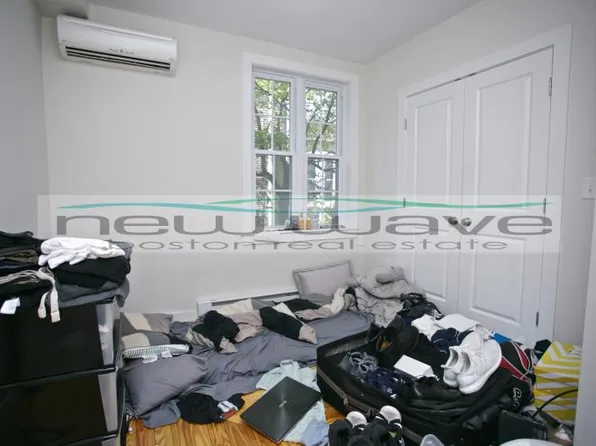 22 Sussex St, Roxbury, MA 02120