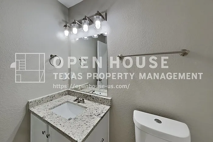 1016 Silver Spur Ln — Photo 16