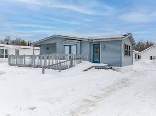 11 Hemlock St, East Millinocket, ME 04430