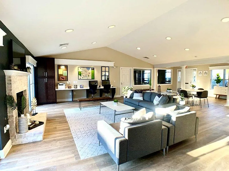 Villas at Greenview West — Photo 7