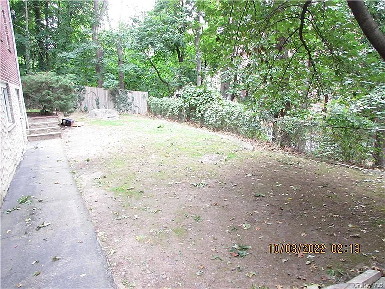 82 Laurel Pl — Photo 9