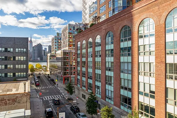 Rented by REAL New York | media 14