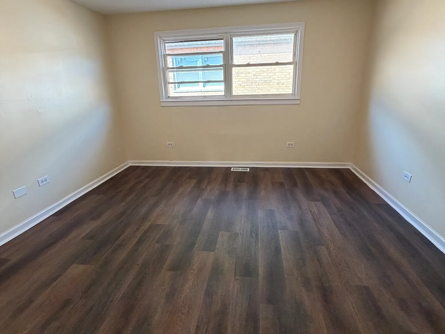 3 bed, 1.5 bath, 1600 sqft, $1,795 — Photo 4