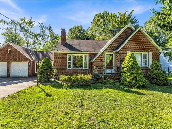 6084 Highland Rd, Highland Heights, OH 44143