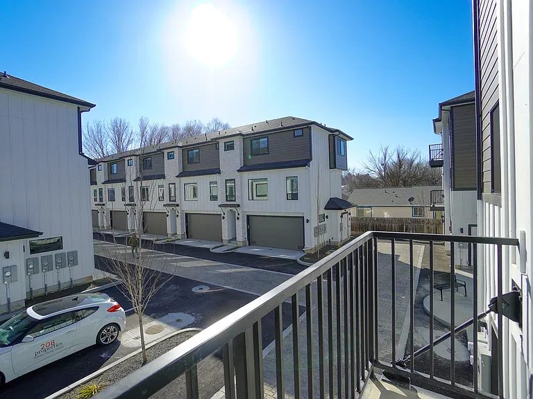 4632 N Iota Ln #200 — Photo 9