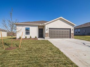 2202 Crestview Pl, Raymore, MO 64083