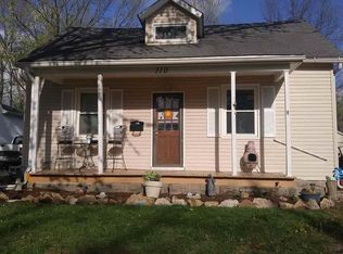 110 S 4th St, Clinton, MO 64735