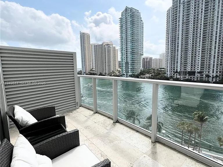 300 S Biscayne Blvd #L-814 — Photo 3