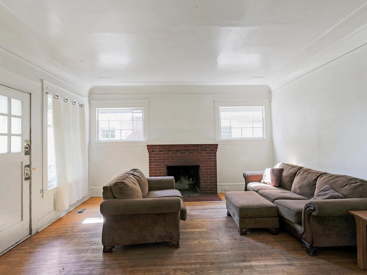 9 bed, 1500 sqft, $11,200 — Photo 2