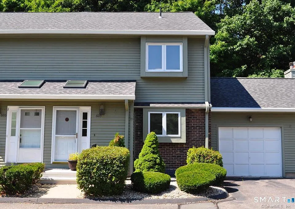 605 Sand Stone Dr #605