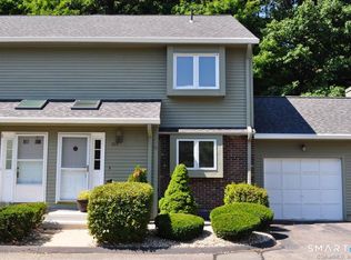 605 Sandstone Dr #605, South Windsor, CT 06074