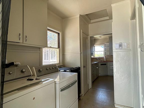 3rd image of 143 E Weldon Ave