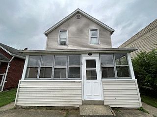 1st image of 811 E Battell St