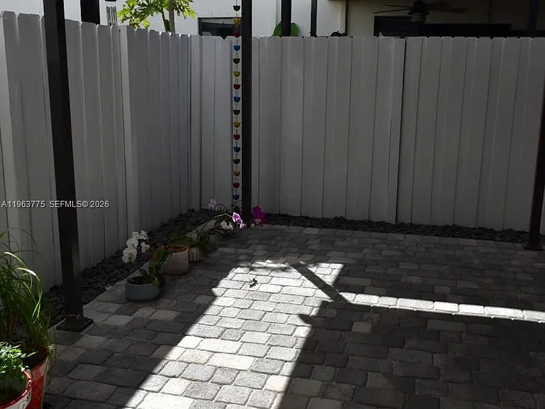 3392 SE 1st St — Photo 10