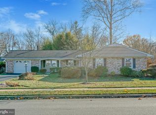 13107 Poplar Tree Rd, Fairfax, VA 22033