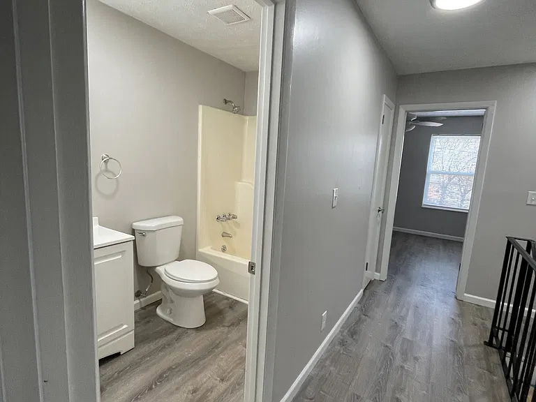 4800 Scheel Rd — Photo 4