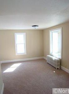 4th image of 3610 Girard Ave N