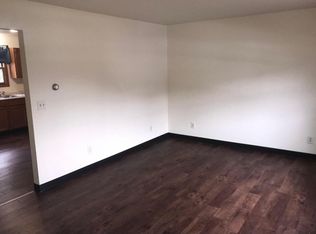 387 Rose Ln #B, Zanesville, OH 43701