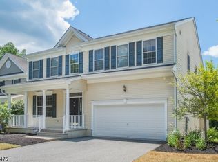 16 Carriage Rd, Hackettstown, NJ 07840