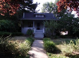 854 NW 5th St, Grants Pass, OR 97526