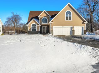 38413 N Creek Ct, Beach Park, IL 60087
