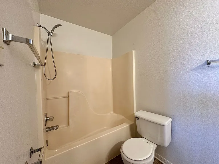 408 Alpine St — Photo 21