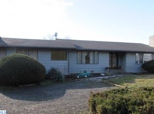 520 N Hornby Rd, Grandview, WA 98930