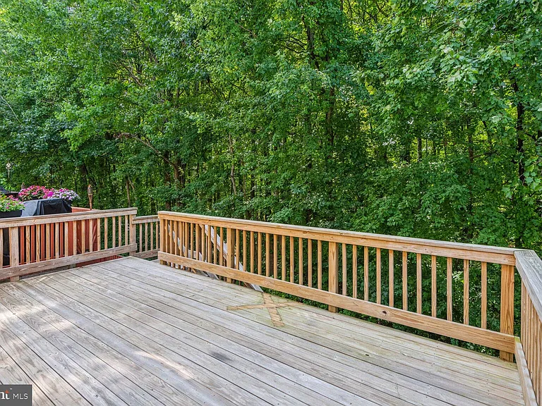 1511 Ashburnham Dr — Photo 19