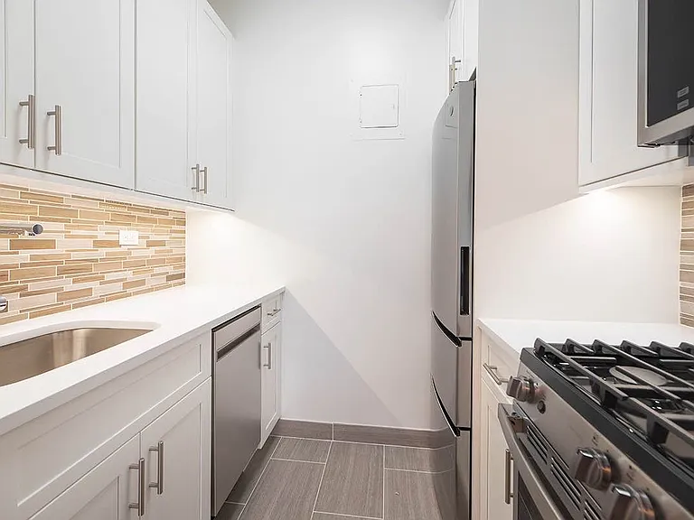 60 E 8th St #6J — Photo 6