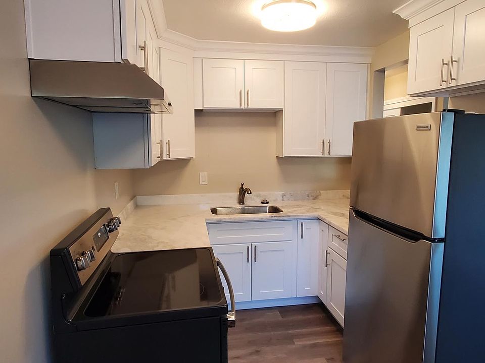 1st image of 223 Arana Dr #B