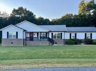 286 Hinch Mountain View Rd, Crossville, TN 38555